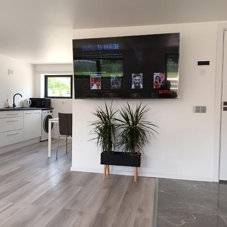 Luxury Apartment Private House And Parking Netflix ตาร์ตู ภายนอก รูปภาพ