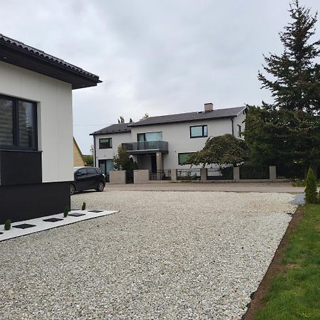 Luxury Apartment Private House And Parking Netflix ตาร์ตู ภายนอก รูปภาพ