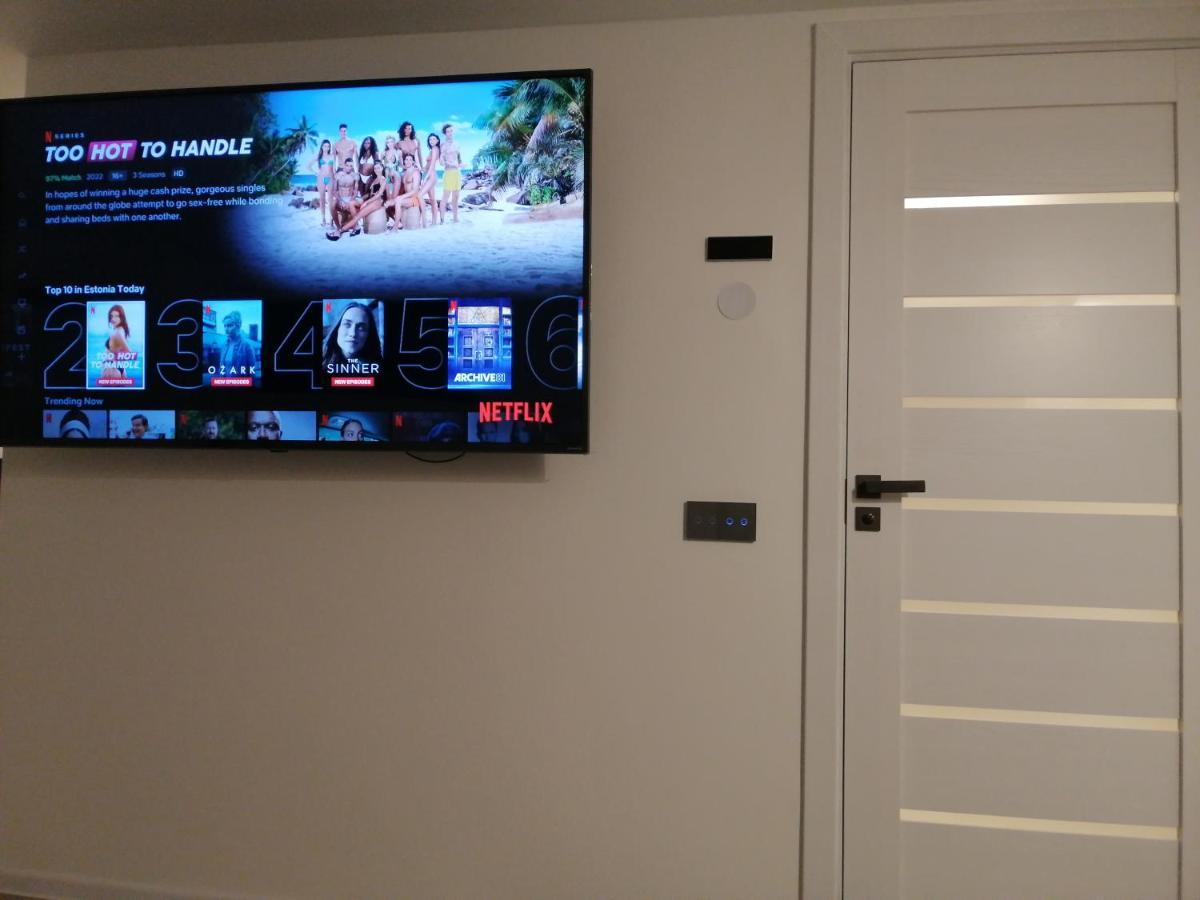 Luxury Apartment Private House And Parking Netflix ตาร์ตู ภายนอก รูปภาพ
