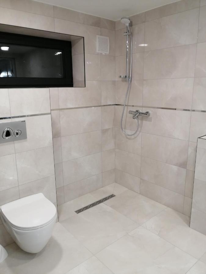 Luxury Apartment Private House And Parking Netflix ตาร์ตู ภายนอก รูปภาพ