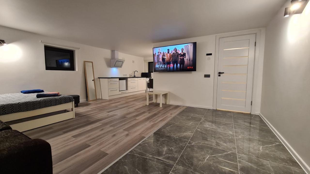 Luxury Apartment Private House And Parking Netflix ตาร์ตู ภายนอก รูปภาพ
