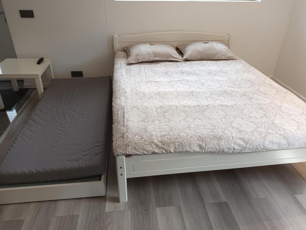 Luxury Apartment Private House And Parking Netflix ตาร์ตู ภายนอก รูปภาพ