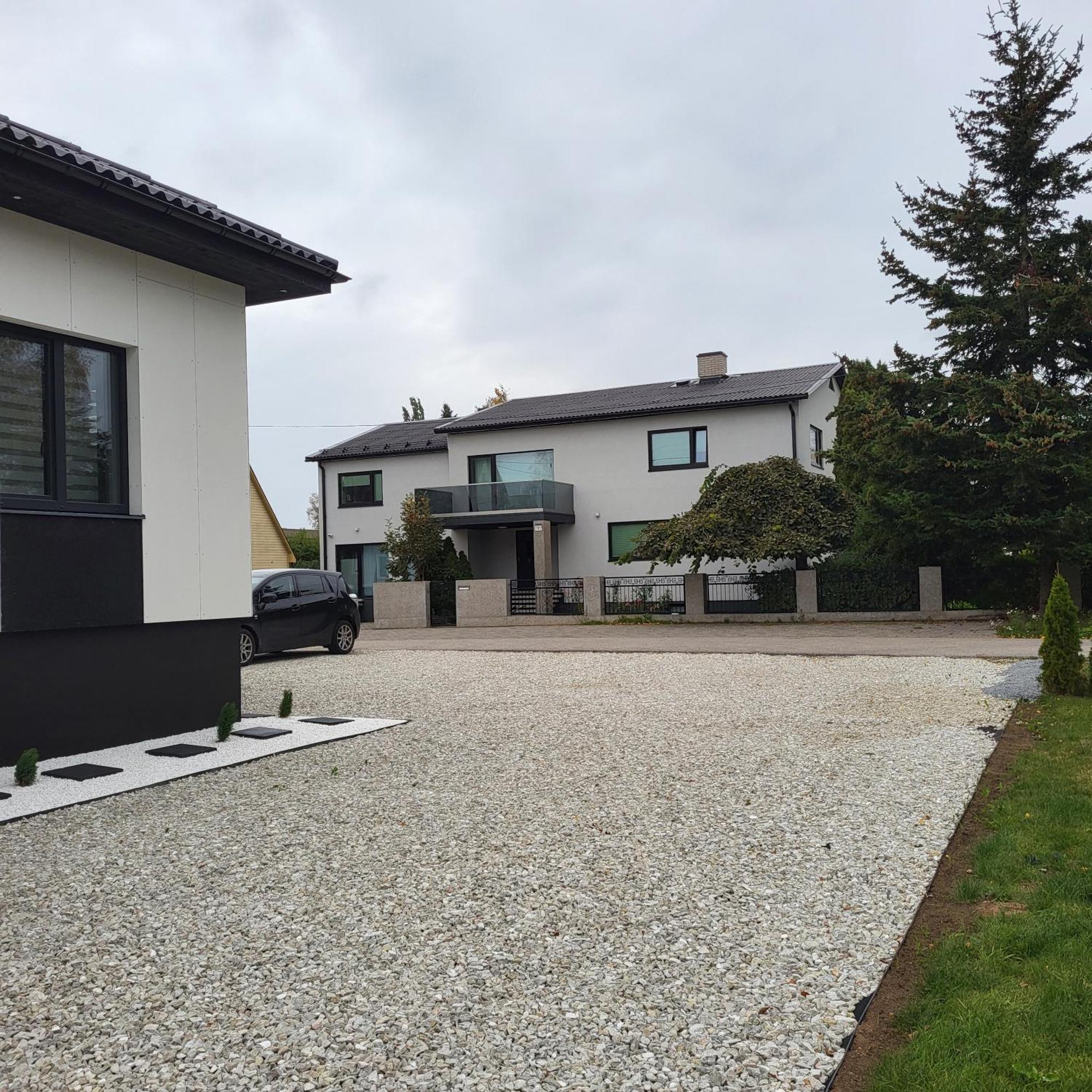 Luxury Apartment Private House And Parking Netflix ตาร์ตู ภายนอก รูปภาพ